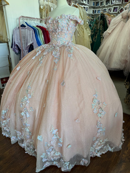 House of Wu 26051 in Blush Pink size 6 Quinceañera Dress